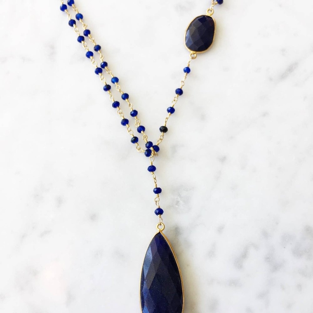Elegant Blue Lapis Azul and Gold Necklace